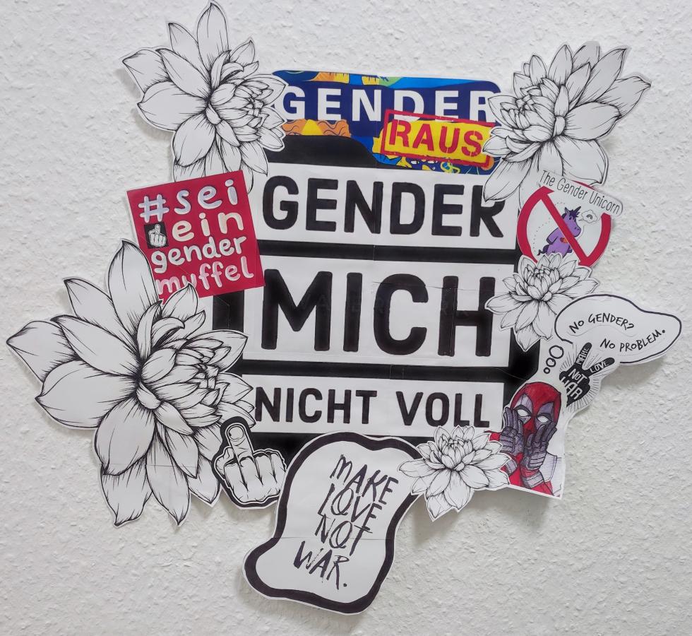 Klicke auf die Grafik für eine vergrößerte Ansicht

Name: Kein_Gender_FSBbg.jpg
Ansichten: 123
Größe: 161,2 KB
ID: 1185